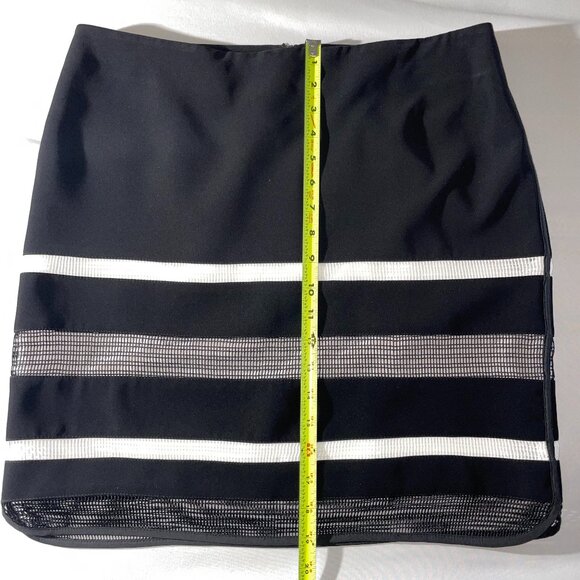 White House|Black Market Lattice Skirt Size 10 - Picture 10 of 13